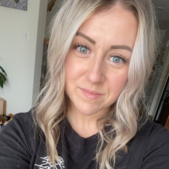 Meet your Posher, Krysti - Picture 1 of 1